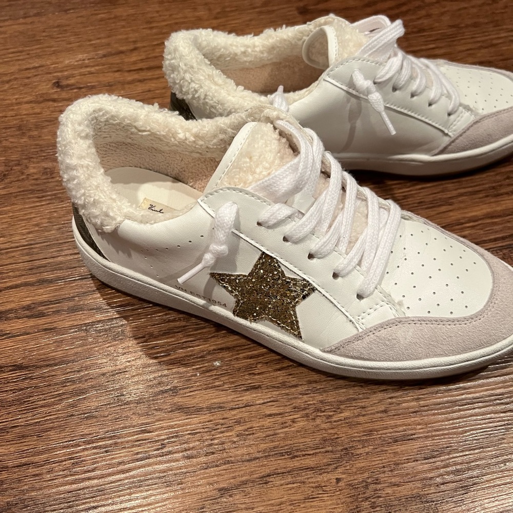 Vintage Havana sneakers size 9